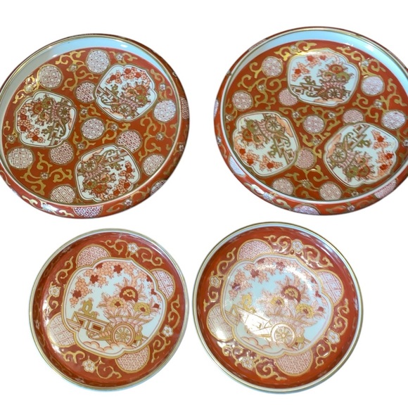 Vintage Japanese Gold Imari Red and Gold Porcelain Hand Painted Set of 4 Bowls - Picture 1 of 15